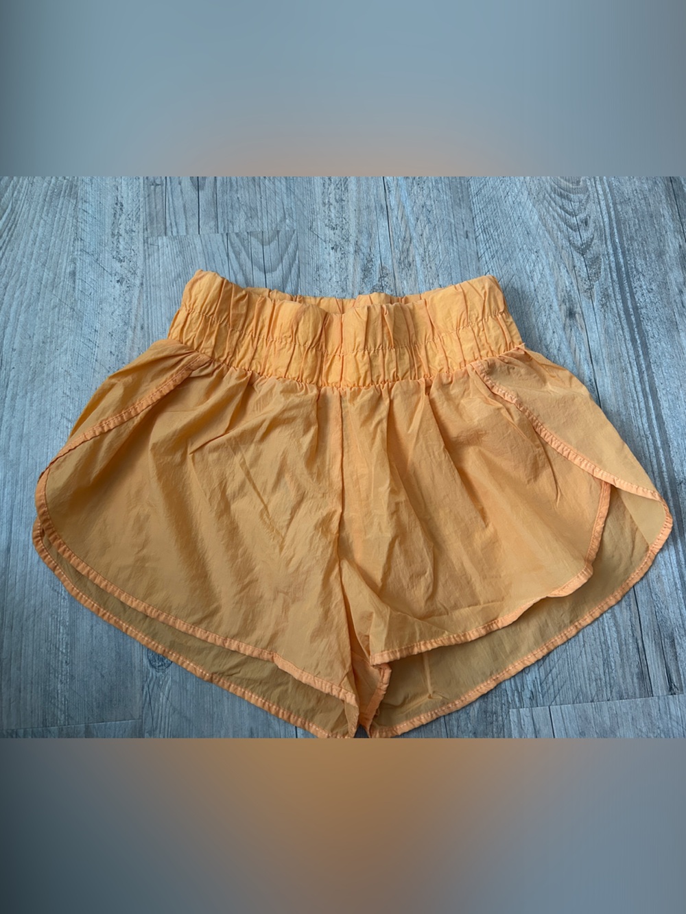 Rue 21 Peach-Orange Smocked Waist Athletic Shorts Size L